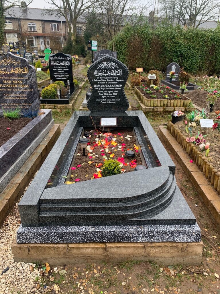 Nalain E Paak Headstone With Matching Britz Grey Stepped Kerbs
