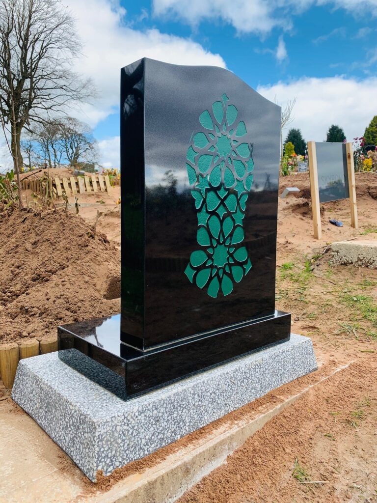 Nalain E Paak On A Medium Headstone